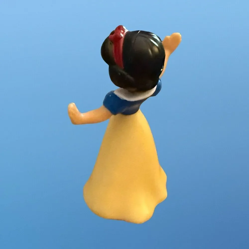 2020 Disney Princess Snow White McDonald's Toy Figure Cake Topper 3” A5
